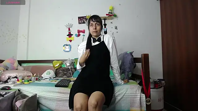 Moon lunita online show from March 2025 09:37:02 PM