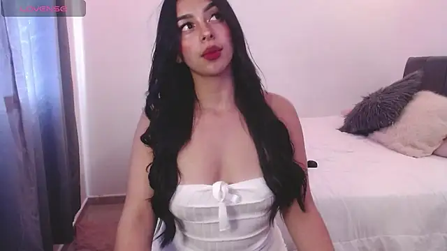 Melaniie01 online show from April 2026 10:37:02 PM