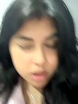 Alyaa s online show from October 2025 01:53:02 AM