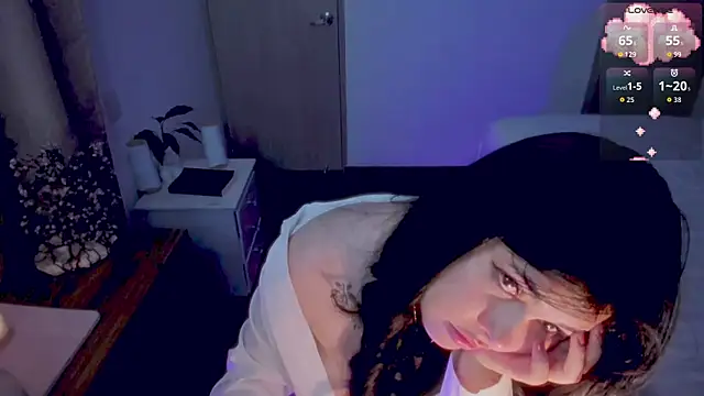 Alyaa s online show from April 2026 09:17:01 AM