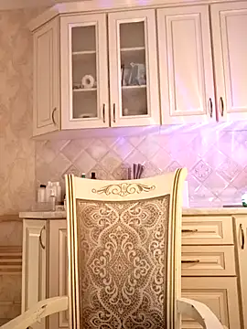 Snapshot of mom4you chatting on January 2025 09:05:01 AM mom4you online show from January 2025 09:05:01 AM