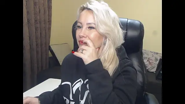 KandyHellenx online show from January 2026 06:08:01 AM