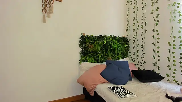 karlye 5 online show from February 2025 05:33:01 PM