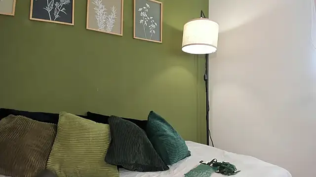 karlye 5 online show from September 2025 01:11:02 PM