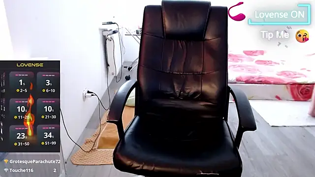 Snapshot of Masha-Mashenka1 chatting on February 2025 01:19:02 PM Masha-Mashenka1 online show from February 2025 01:19:02 PM