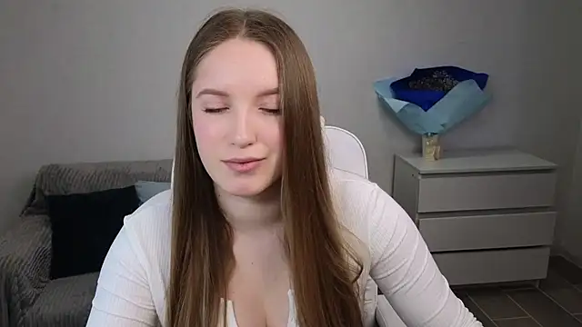 EvaMaddison online show from February 2025 04:43:01 AM