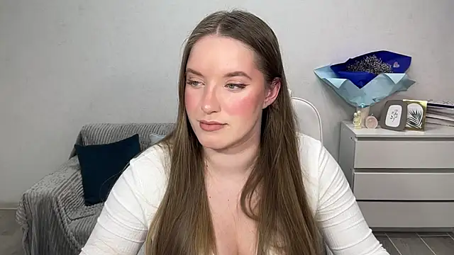 EvaMaddison online show from November 2025 06:02:01 PM