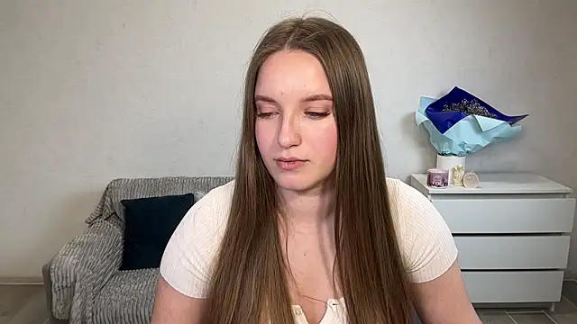 EvaMaddison online show from February 2026 06:01:02 PM