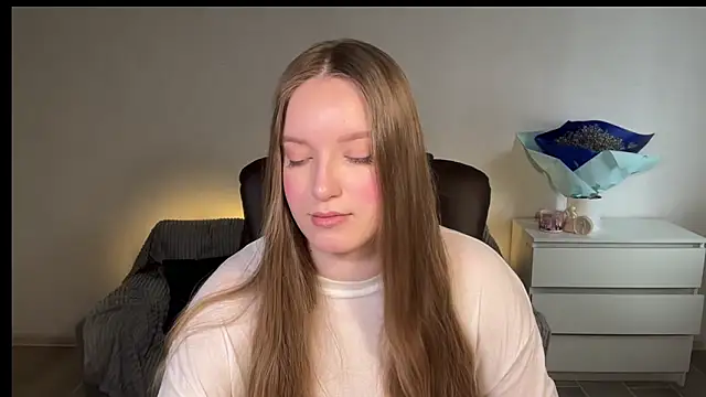 EvaMaddison online show from March 2026 05:45:02 AM