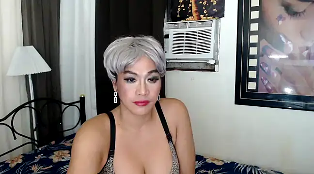 Snapshot of UrhotGoddess chatting on February 2025 06:09:02 PM UrhotGoddess online show from February 2025 06:09:02 PM
