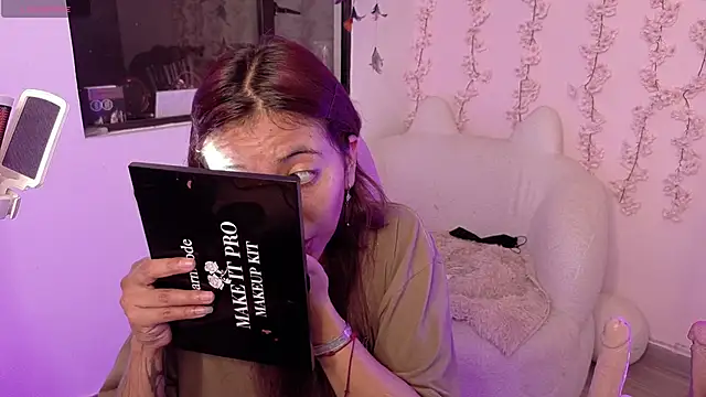 Nami usagi online show from April 2026 07:10:01 PM