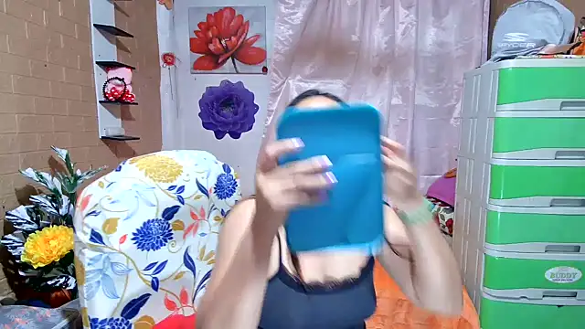 Snapshot of M_e_c_e_l chatting on June 2026 01:15:01 PM M e c e l online show from June 2026 01:15:01 PM