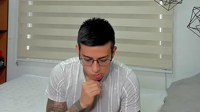 Snapshot of SIXXTOLOVE18 chatting on February 2026 08:56:01 PM SIXXTOLOVE18 online show from February 2026 08:56:01 PM