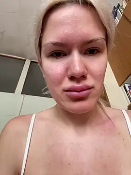 Snapshot of Keylili chatting on March 2025 09:38:01 AM Keylili online show from March 2025 09:38:01 AM