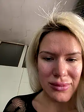 Snapshot of Keylili chatting on November 2025 11:32:02 AM Keylili online show from November 2025 11:32:02 AM