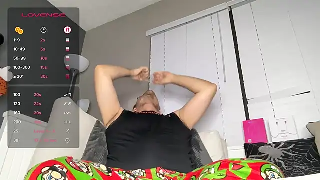 Snapshot of lucasgalacticman chatting on October 2025 06:11:02 AM lucasgalacticman online show from October 2025 06:11:02 AM