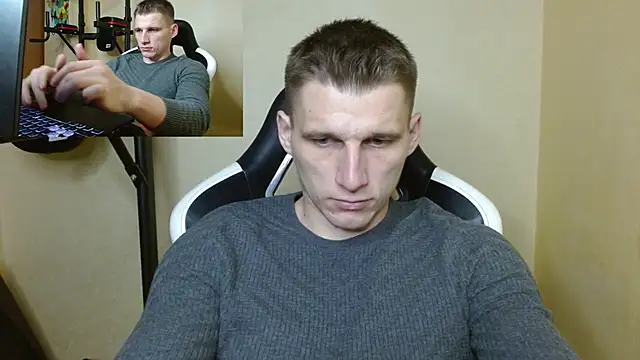 Snapshot of PoliglotJoe chatting on December 2024 07:16:02 PM PoliglotJoe online show from December 2024 07:16:02 PM