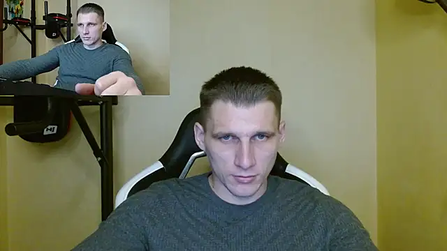 Snapshot of PoliglotJoe chatting on December 2024 06:24:02 AM PoliglotJoe online show from December 2024 06:24:02 AM