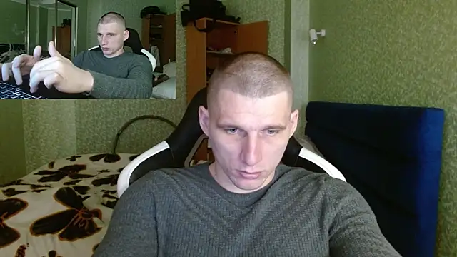 Snapshot of PoliglotJoe chatting on January 2025 01:30:01 PM PoliglotJoe online show from January 2025 01:30:01 PM