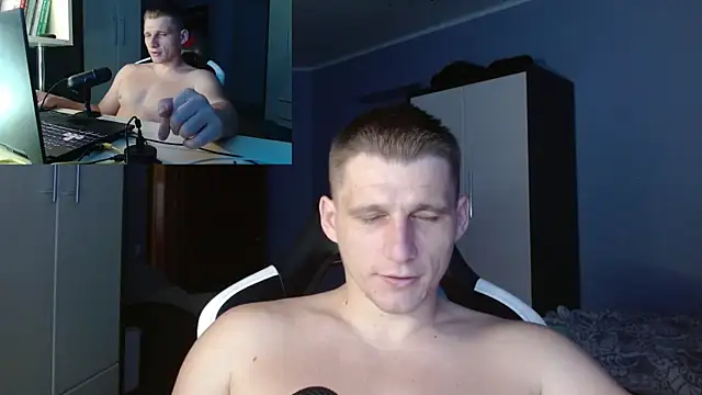 Snapshot of PoliglotJoe chatting on September 2025 03:01:01 PM PoliglotJoe online show from September 2025 03:01:01 PM