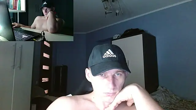 Snapshot of PoliglotJoe chatting on September 2025 02:14:01 AM PoliglotJoe online show from September 2025 02:14:01 AM