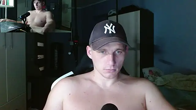 Snapshot of PoliglotJoe chatting on October 2025 09:59:02 PM PoliglotJoe online show from October 2025 09:59:02 PM