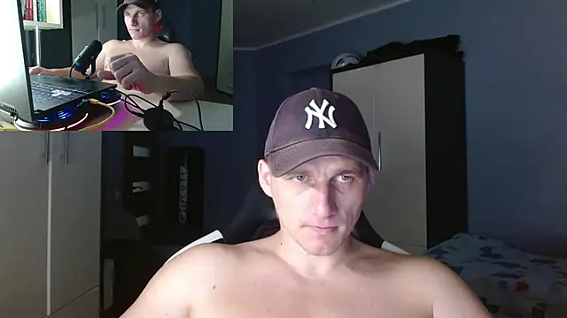 Snapshot of PoliglotJoe chatting on October 2025 06:31:01 PM PoliglotJoe online show from October 2025 06:31:01 PM