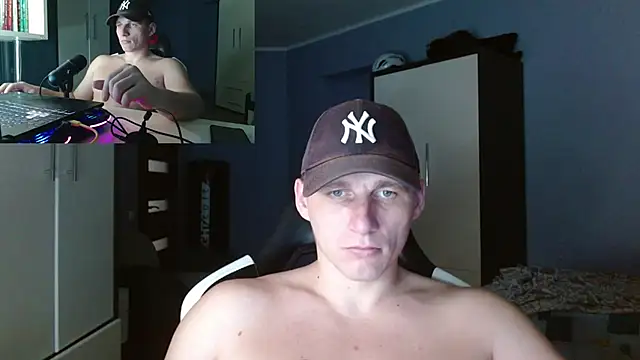 Snapshot of PoliglotJoe chatting on October 2025 12:00:02 AM PoliglotJoe online show from October 2025 12:00:02 AM