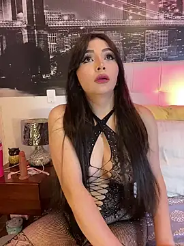 Snapshot of KateLatorre chatting on February 2025 11:13:02 PM KateLatorre online show from February 2025 11:13:02 PM