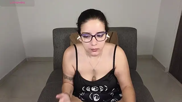 blue  moon  online show from October 2025 02:19:01 AM