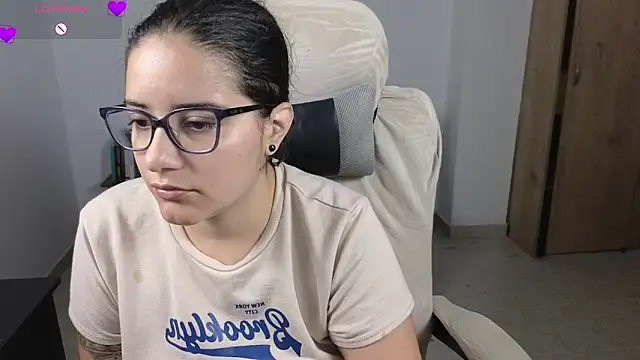 Snapshot of blue__moon_ chatting on June 2026 09:57:02 AM blue moon online show from June 2026 09:57:02 AM