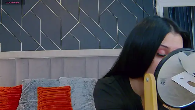 EmyLaveau online show from January 2026 05:56:01 AM