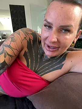 InkedBiitch online show from July 2026 07:11:01 AM