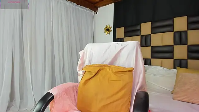 Snapshot of BarbieKano chatting on October 2025 11:51:02 PM BarbieKano online show from October 2025 11:51:02 PM