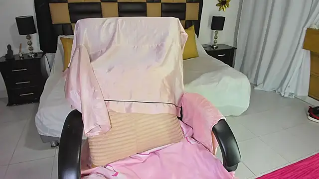 Snapshot of BarbieKano chatting on November 2025 10:48:01 PM BarbieKano online show from November 2025 10:48:01 PM