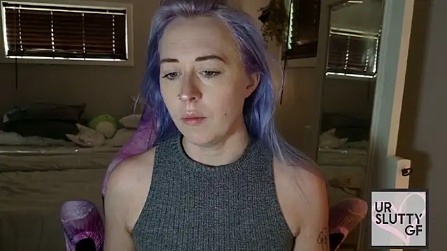 Snapshot of ursluttygf chatting on June 2026 03:03:02 PM ursluttygf online show from June 2026 03:03:02 PM