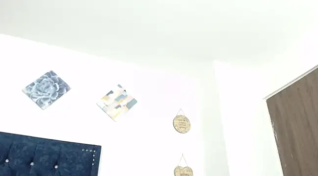 Snapshot of QueenSquirt_ chatting on February 2025 08:33:02 PM QueenSquirt online show from February 2025 08:33:02 PM