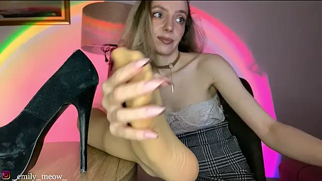  Emily Sweety  online show from April 2026 12:44:02 PM