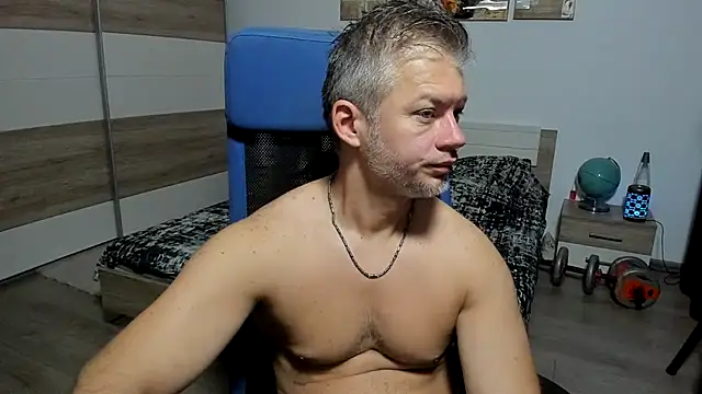 RobbyShawz online show from July 2026 04:48:01 AM