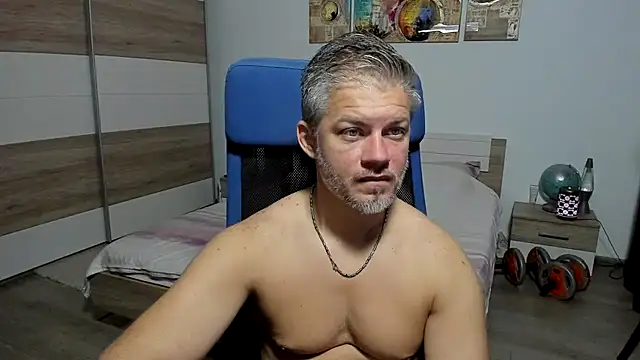 RobbyShawz online show from July 2026 04:04:02 AM