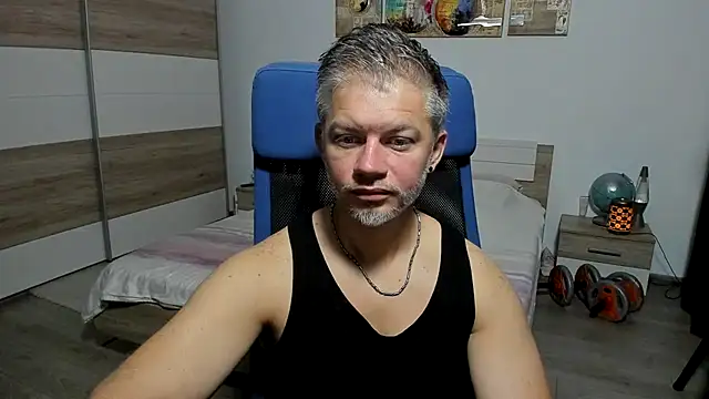 RobbyShawz online show from July 2026 04:04:02 AM