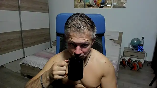 RobbyShawz online show from July 2026 04:32:02 AM