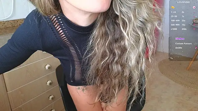 Snapshot of Lunamix chatting on February 2025 11:50:01 AM Lunamix online show from February 2025 11:50:01 AM