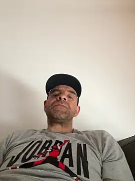 slim1976006 online show from May 2026 10:55:02 AM