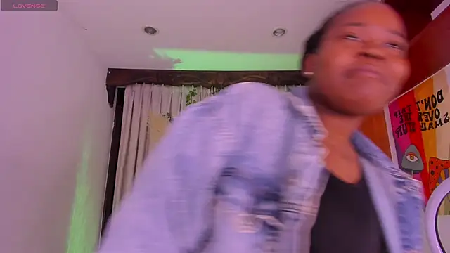 Snapshot of Rianamanson chatting on March 2026 04:38:02 AM Rianamanson online show from March 2026 04:38:02 AM