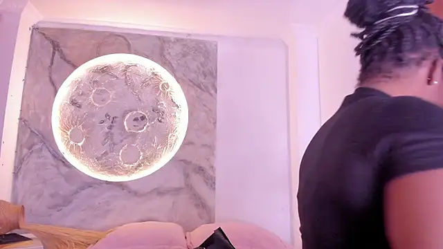 Snapshot of Rianamanson chatting on April 2026 03:45:02 AM Rianamanson online show from April 2026 03:45:02 AM