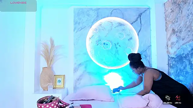 Snapshot of Rianamanson chatting on April 2026 03:44:02 AM Rianamanson online show from April 2026 03:44:02 AM