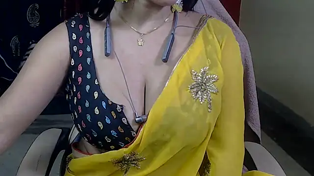 Snapshot of Naiaa-mylove chatting on January 2025 12:49:02 PM Naiaa-mylove online show from January 2025 12:49:02 PM