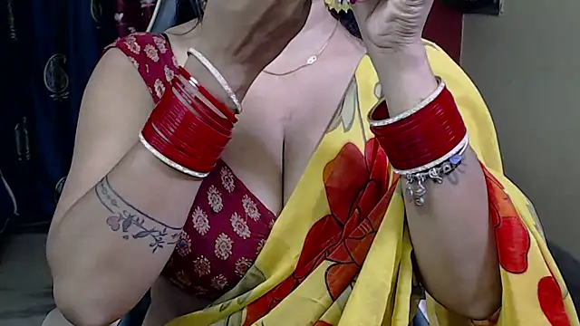 Snapshot of Naiaa-mylove chatting on September 2025 05:51:02 AM Naiaa-mylove online show from September 2025 05:51:02 AM