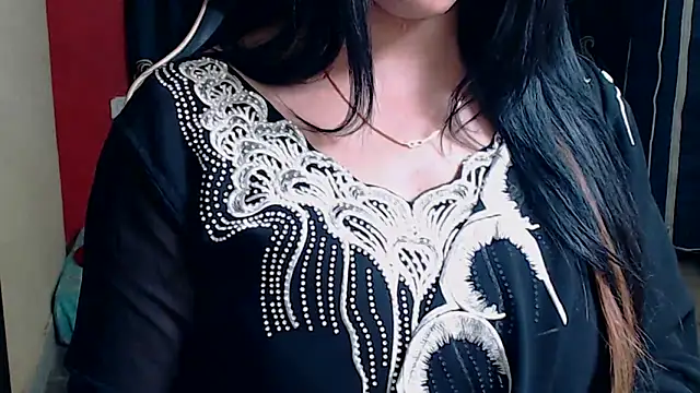 Snapshot of Naiaa-mylove chatting on October 2025 07:49:02 AM Naiaa-mylove online show from October 2025 07:49:02 AM